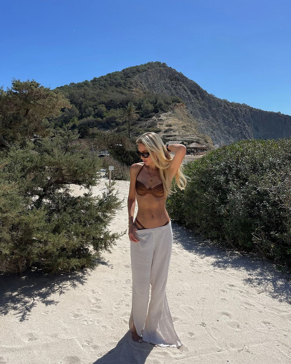 Effortless Elegance: Ibiza Vibes From Beach to Sunset