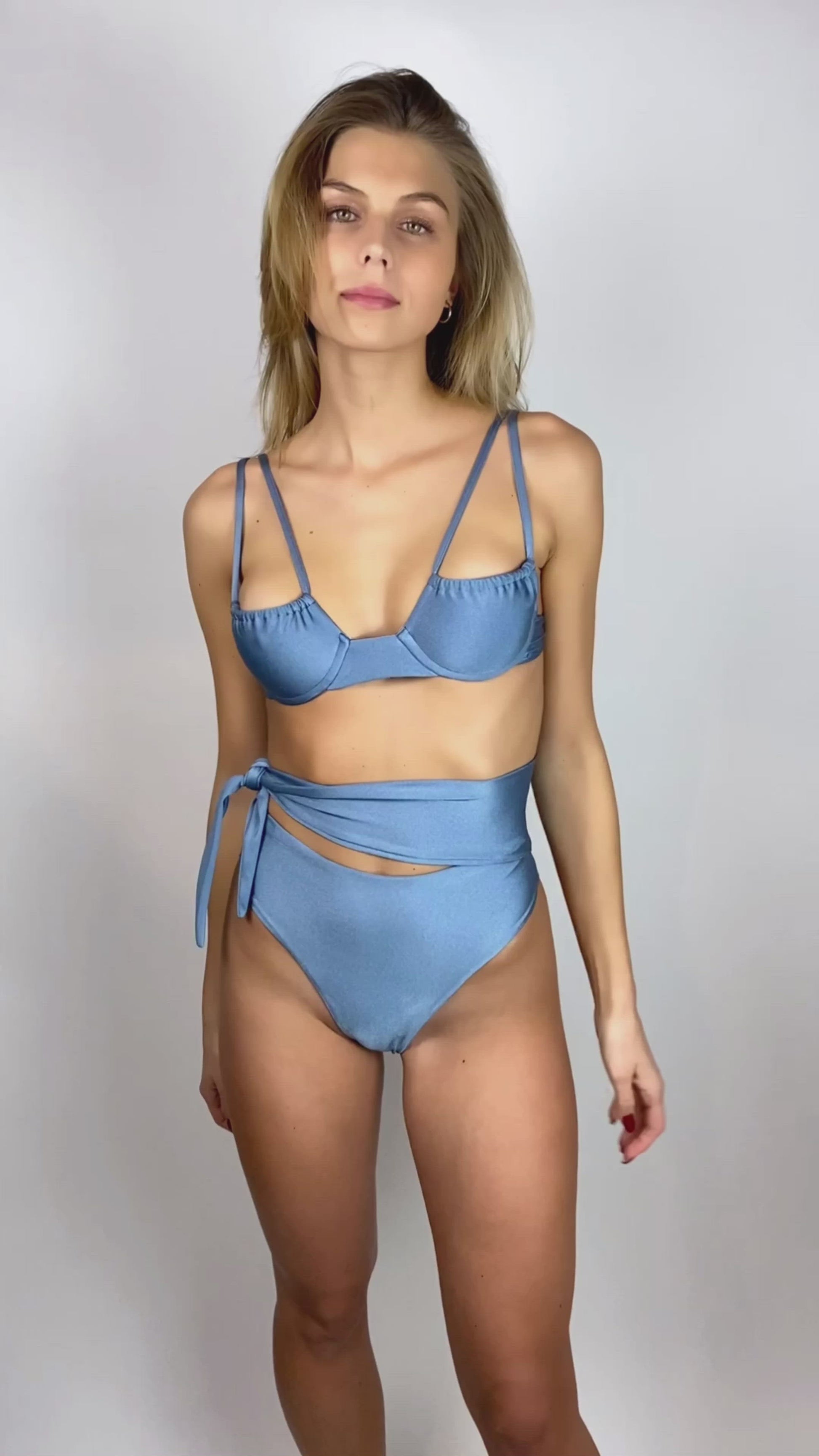 Ema bikini - azula. An adjustable and medium coverage bikini with Brazilian style.